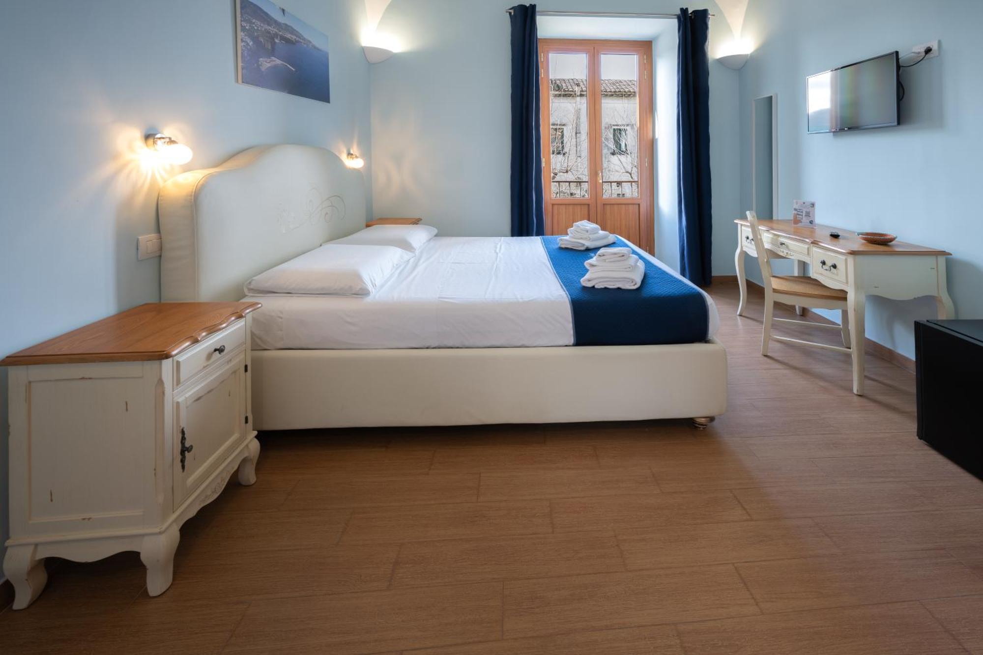 Hotel Sorrento Coast Relais à Meta Extérieur photo